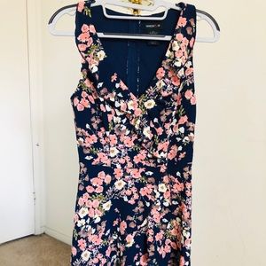 Teezeme froral dress 👗 🍭